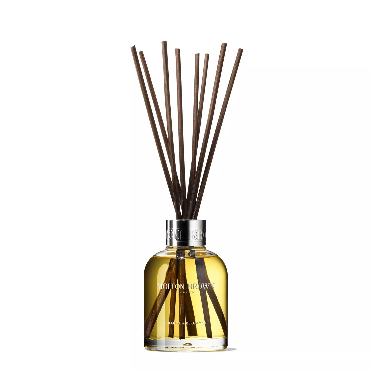 An elegant glass bottle with brown diffuser sticks and a silver cap from MoltonBrown Nederlands pairs perfectly with Fiery Pink Pepper Perfumed Soap 150g for a refined touch.