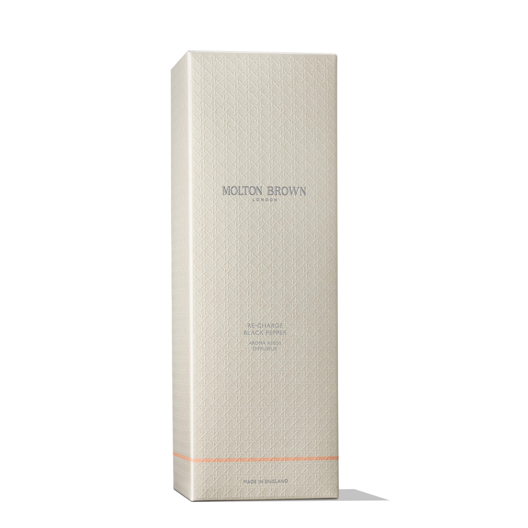 A beige, textured rectangular box labeled "MoltonBrown Nederlands Re-charge Black Pepper Geurstokjes 150ml" stands upright against a white background—ideal for fans of huisparfum or een houtig-citrus geur.