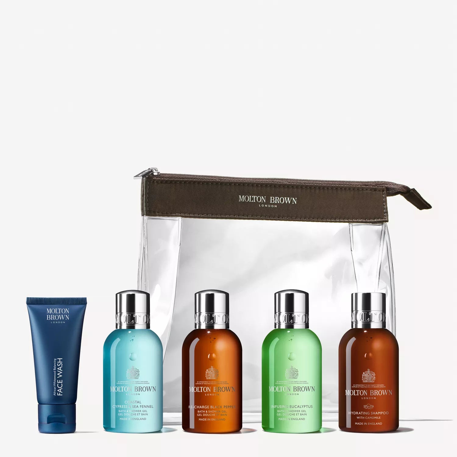 De MoltonBrown Nederlands The Refreshed Adventurer Body & Hair Reistas bevat vijf kleurrijke mini lichaamsverzorgingsproducten en een blauwe face wash in een clear zip bag, allemaal handig voor onderweg.